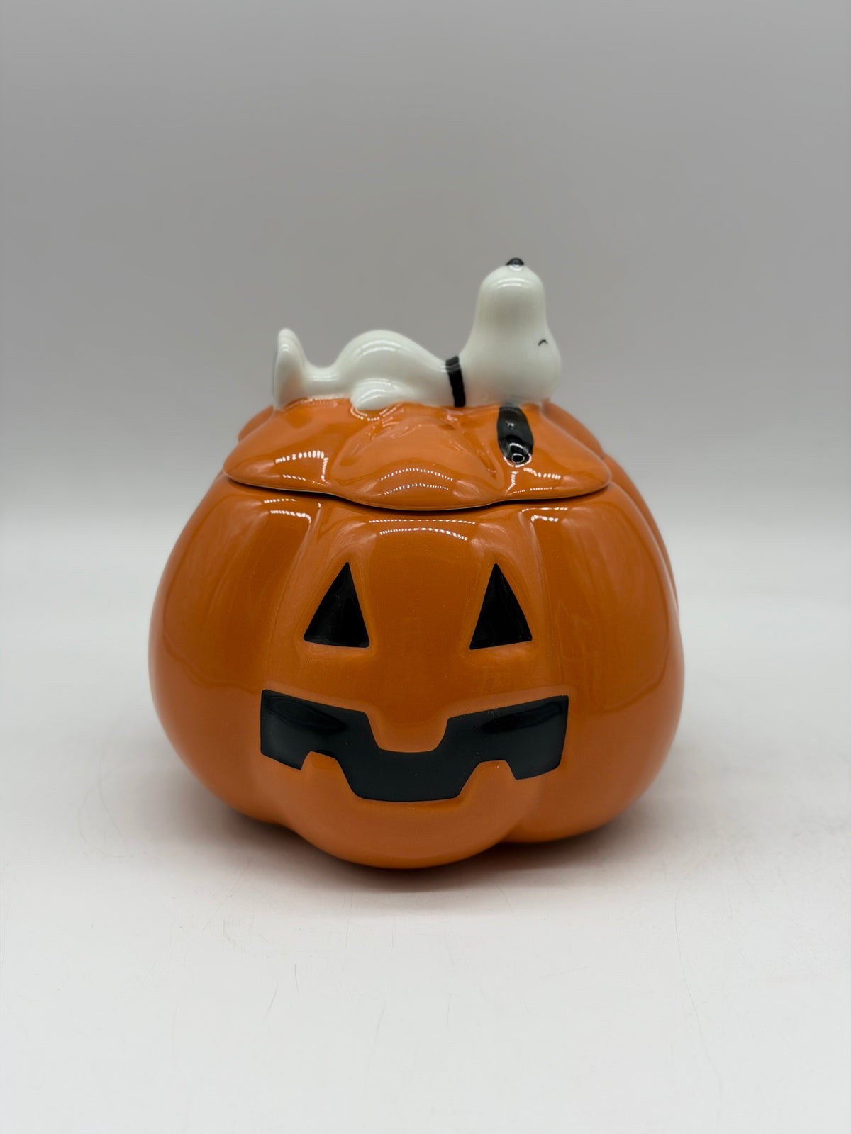 Peanuts Snoopy The Great Pumpkin Cookie Jar