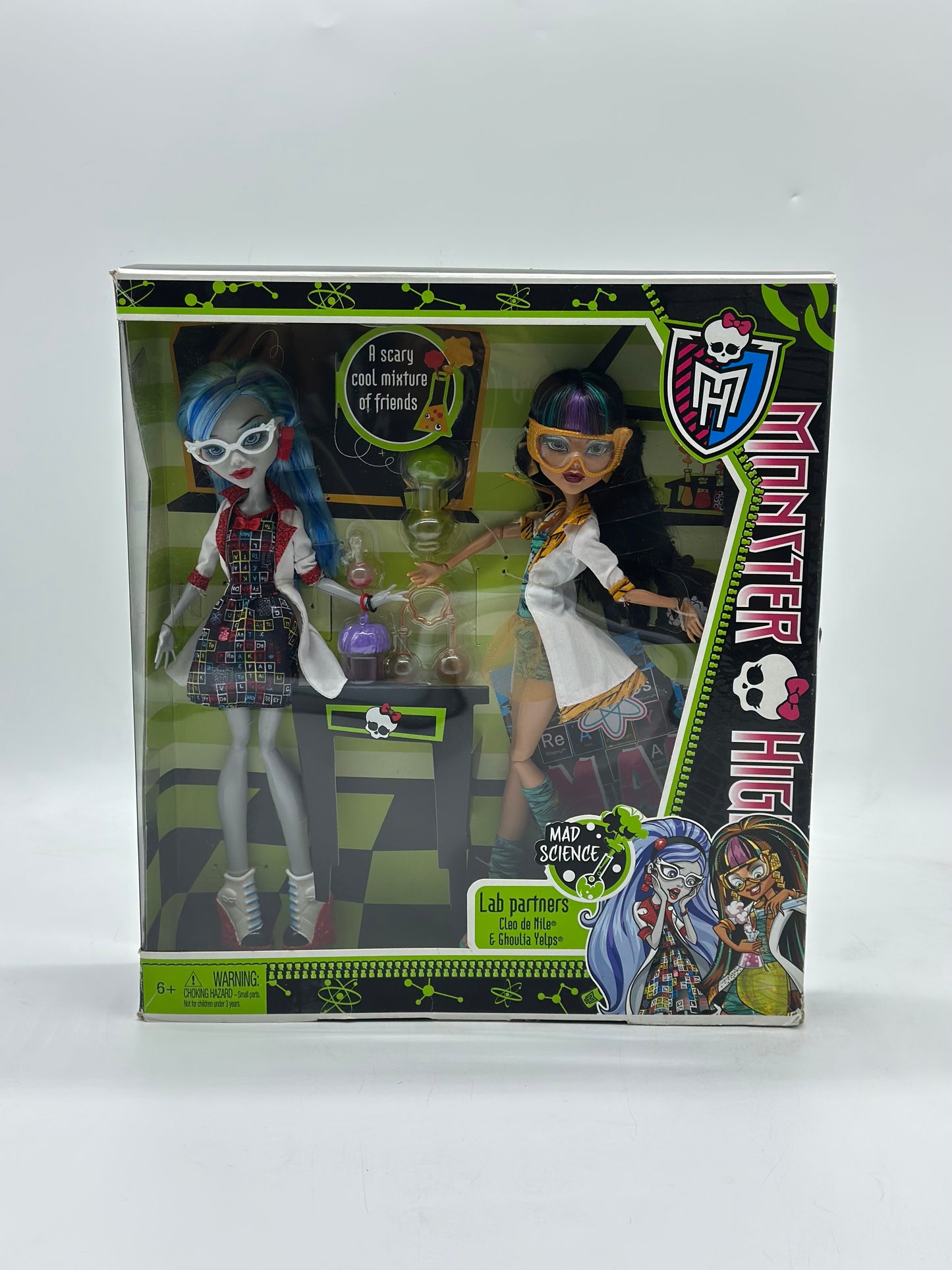 Monster High Mad Science Class Lab Partners Cleo de Nile & Ghoulia Yelps