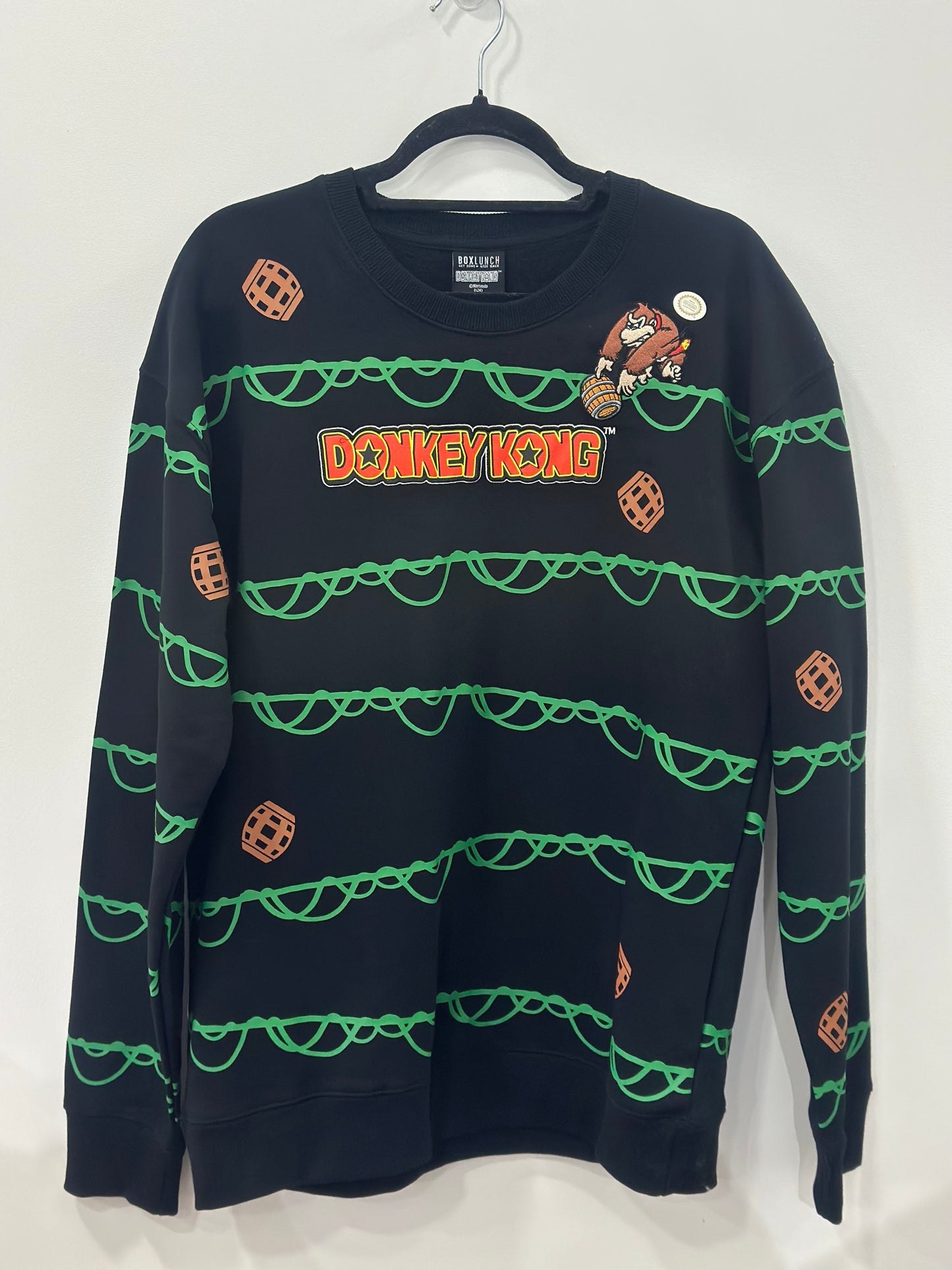 Nintendo Donkey Kong Vines & Barrels Crewneck Large