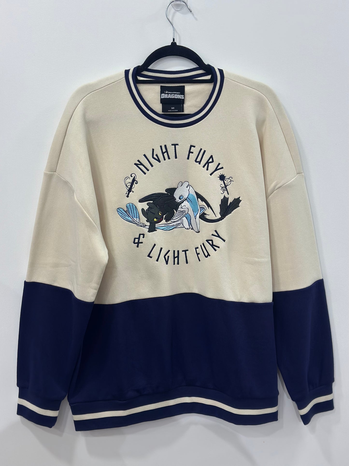 DreamWorks How To Train Your Dragon Toothless & Light Fury Panel Crewneck Medium