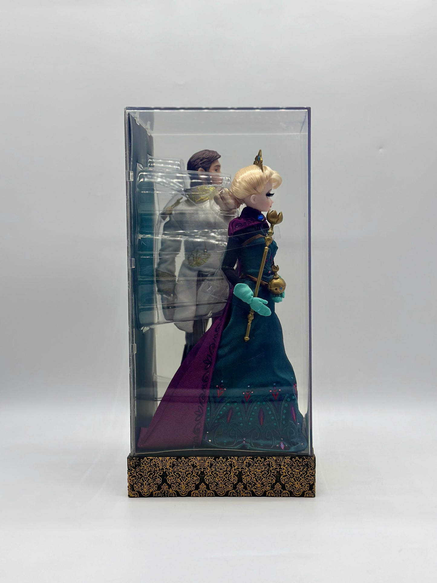 Disney Fairytale Designer Collection Elsa And Hans  D23 Limited Edition Doll Set