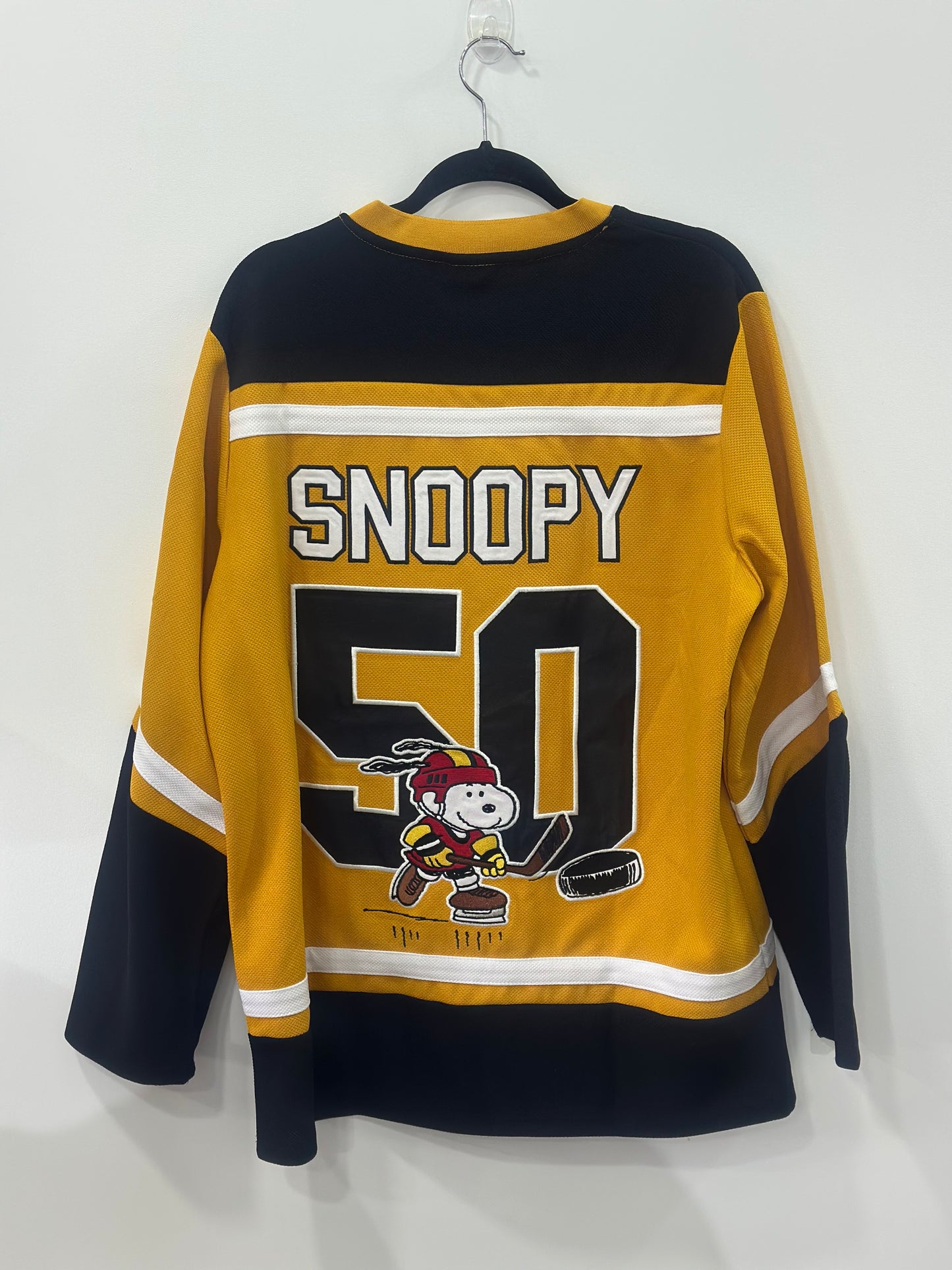 Peanuts Snoopy Hockey Jersey Medium