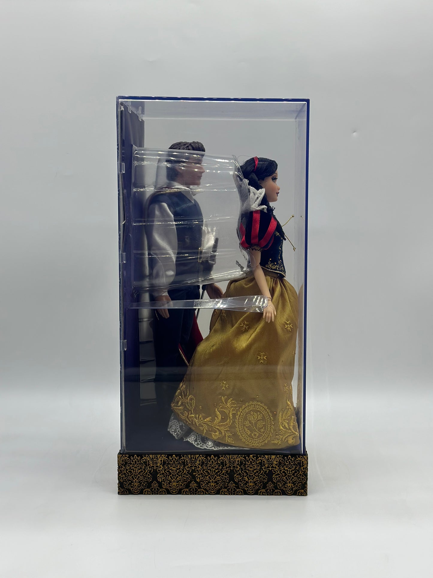 Disney Fairytale Designer Collection Snow White And The Prince Limited Edition Doll Set